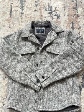 Abercrombie & Fitch Men's Gray Knit Shacket with Sherpa Lining